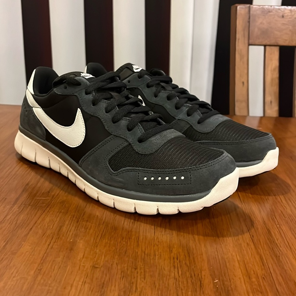 Nike Flex BRS Shoes Sneakers new 637458 001 Mens Size 12